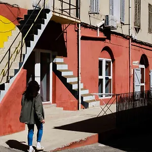Vertigo Vieux-port Hostel